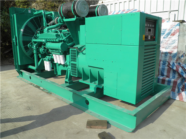 铜山出租发电机 发电机组厂家：柴油发电机组的控制屏的作用是什么？