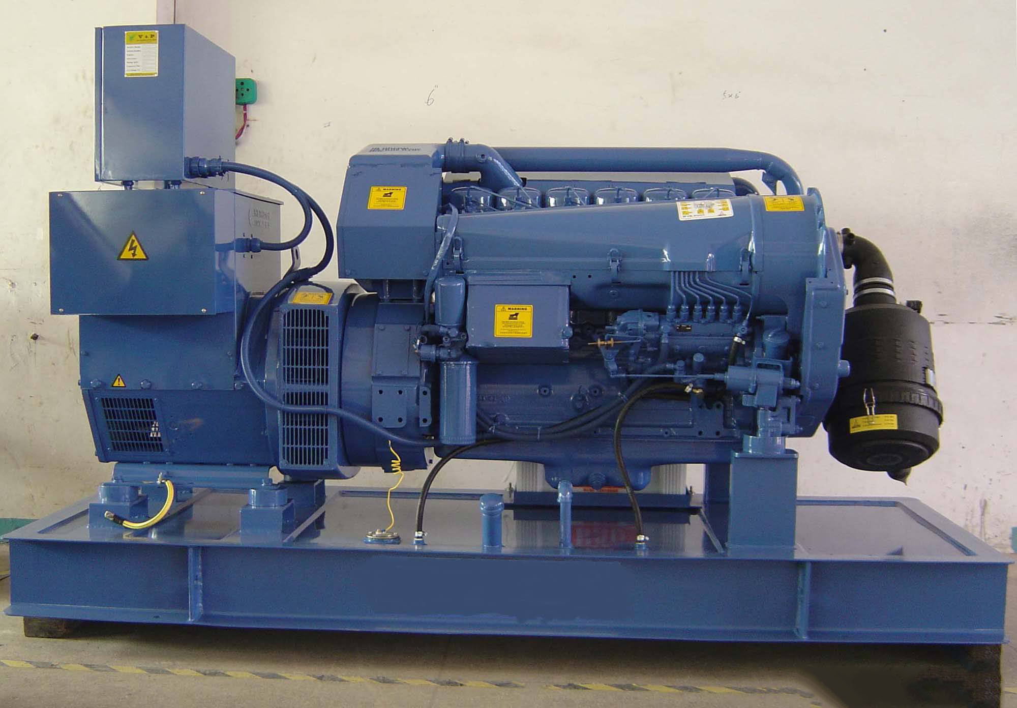 铜山汽油发电机组冬季启动前，电瓶需要做哪些检查和维护？